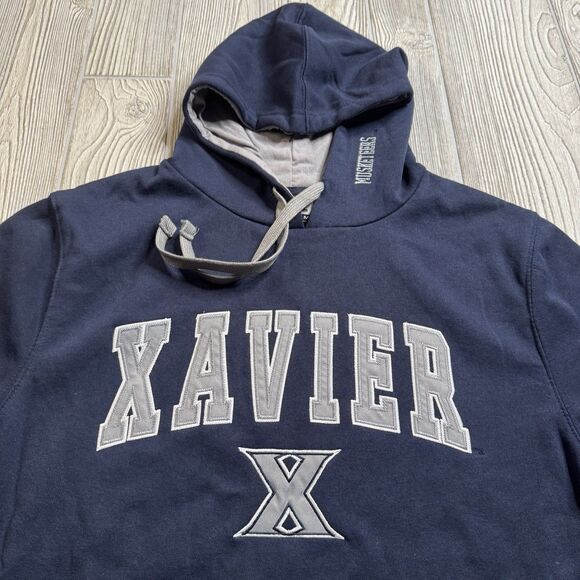 Xavier Musketeers Logo Hoodie Men’s M Blue Stadium Athletics Sewn Letters New - Picture 2 of 12